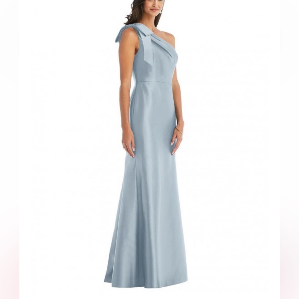 NWT Alfred Sung Formal Dress | Color: Mist | Sz: 6